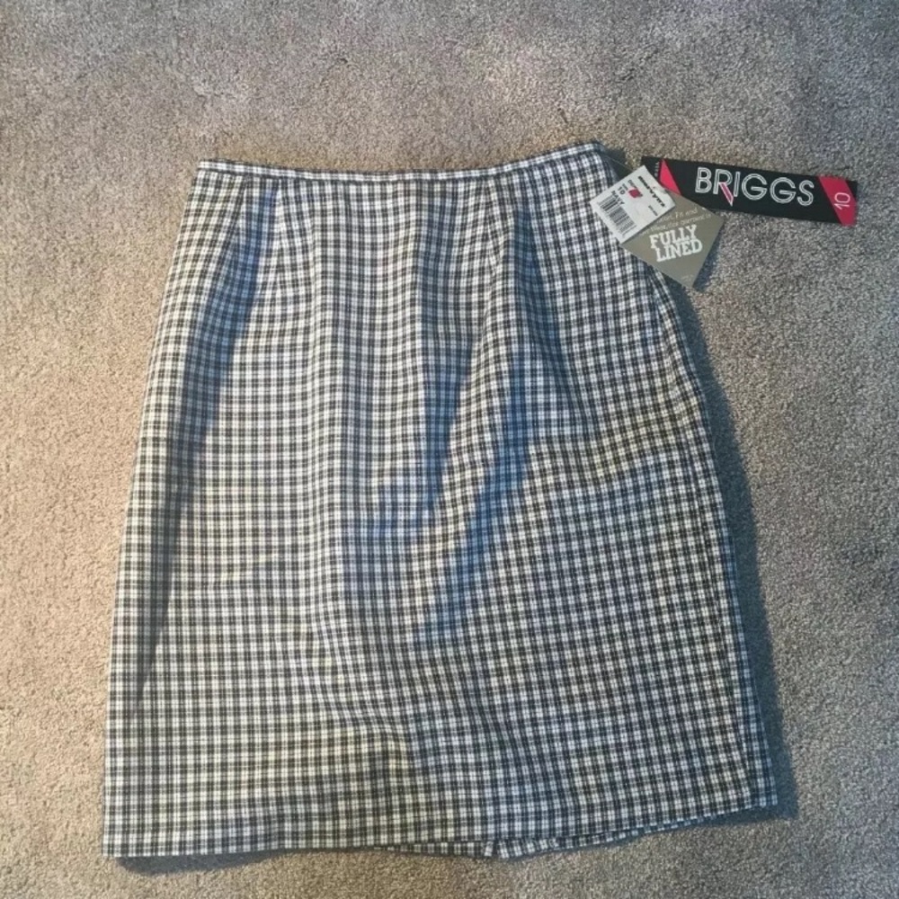 ❤NWT womens Briggs new york plaid  skirt size 10